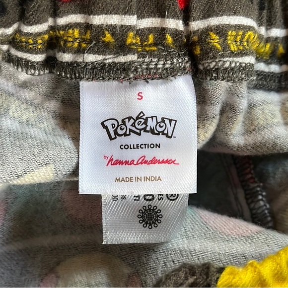 Hanna Andersson Pokémon Holiday PJ Set - Picture 11 of 16